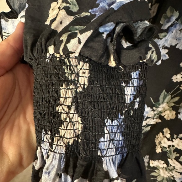 H&M Floral Dress, Size Medium, 3/$25 - Picture 5 of 9